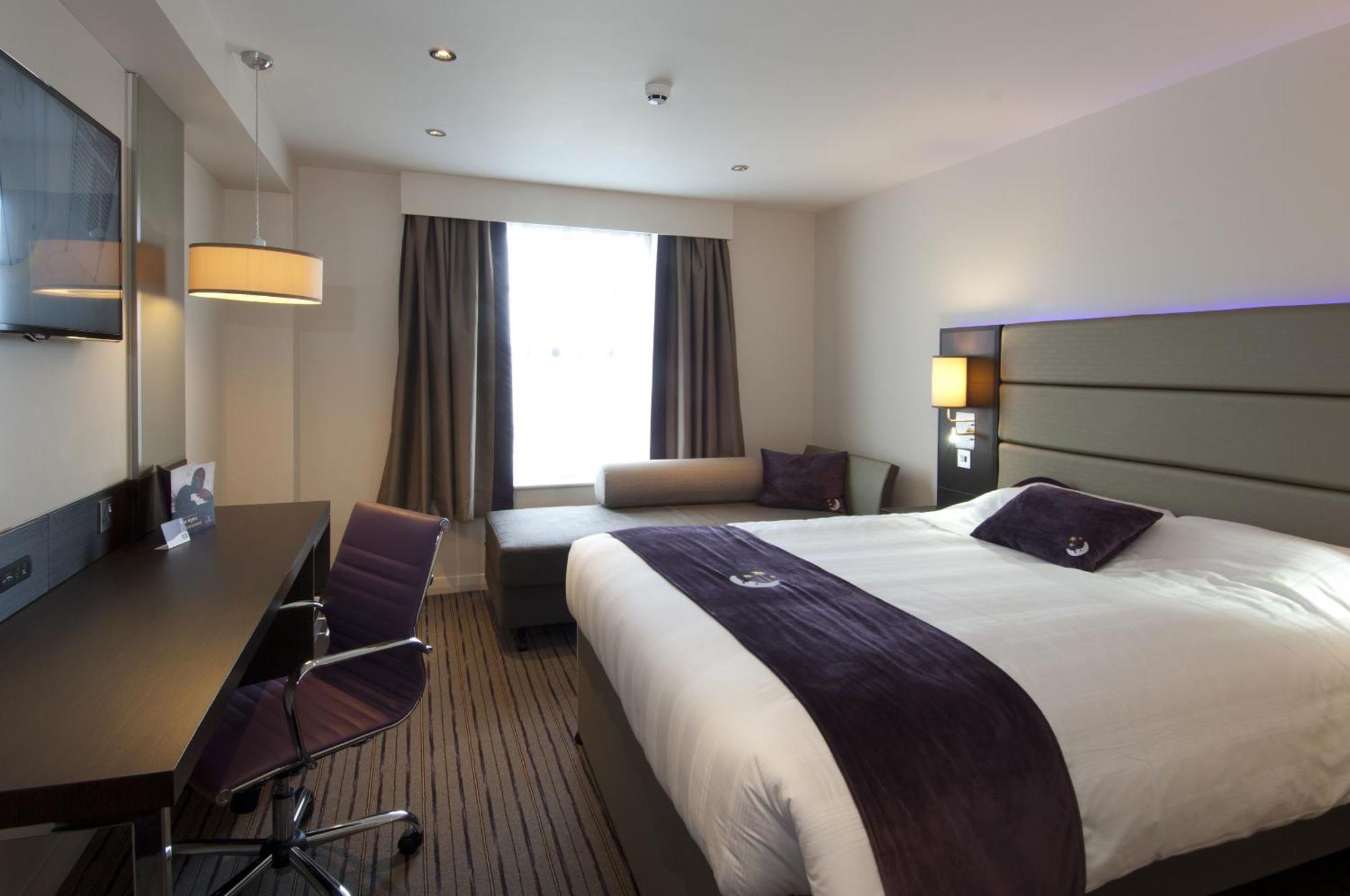 Premier Inn Edinburgh A1 - Newcraighall Exteriör bild